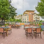 فندق Castrum