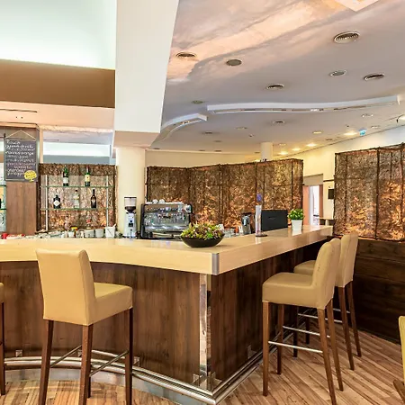 Hotel Castrum 4*